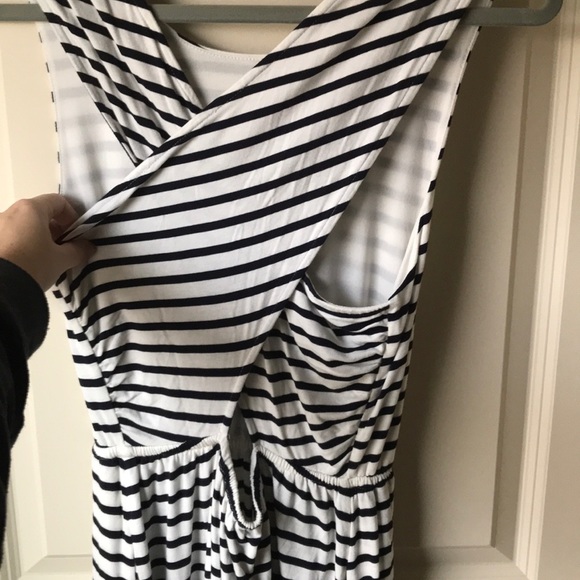 Black and white stripe summer dress - Picture 4 of 7